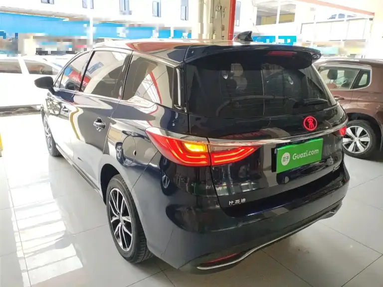 BYD Song MAX 1.5 T Auto Connected Luxury 7-seat
