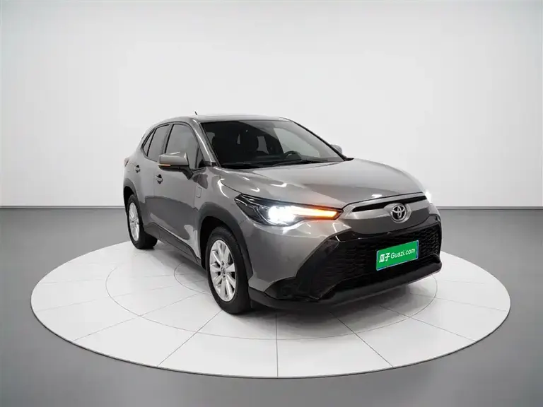 Toyota Frontlander 2.0 L CVT Elite