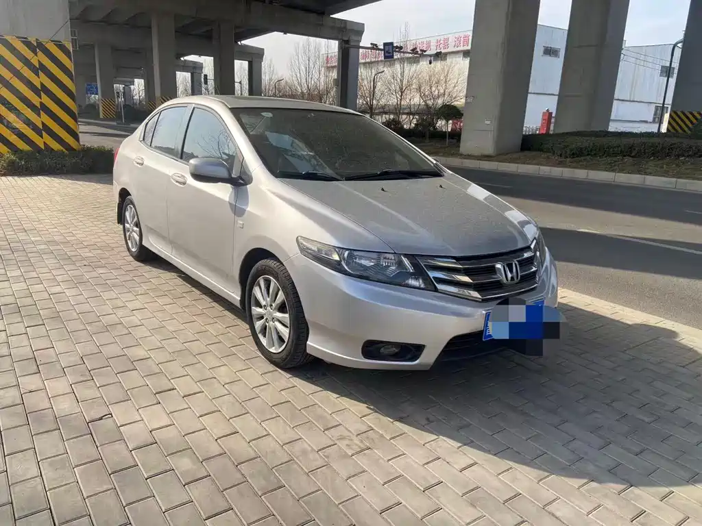 City Classic Style 1.5 L Manual Elite