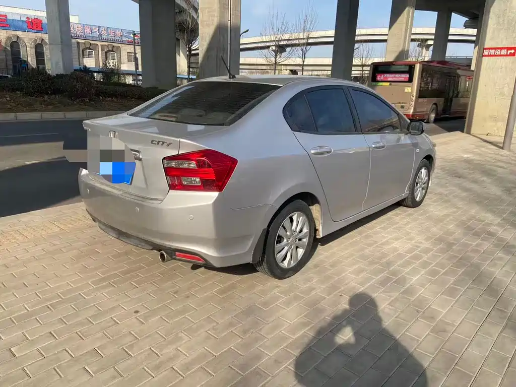 City Classic Style 1.5 L Manual Elite