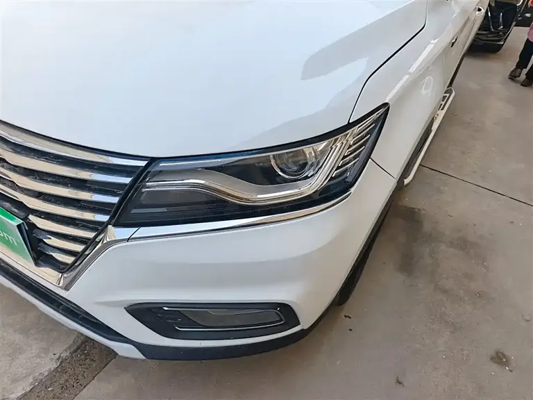 Roewe RX5 20 T Auto 4 G Connected Million