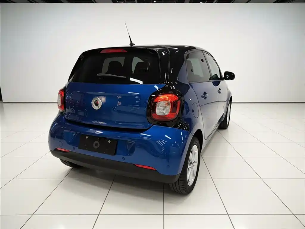 smart forfour 1.0 L 52 kW Agile