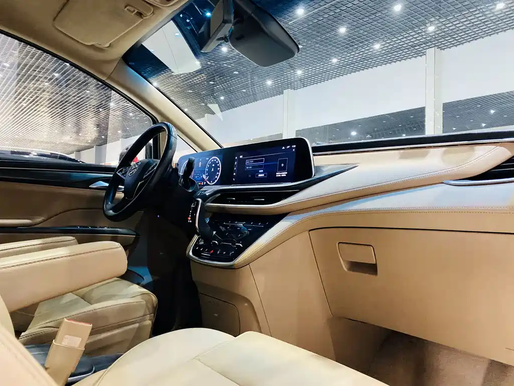 Buick GL8 ES LaCrosse 653 T Premium