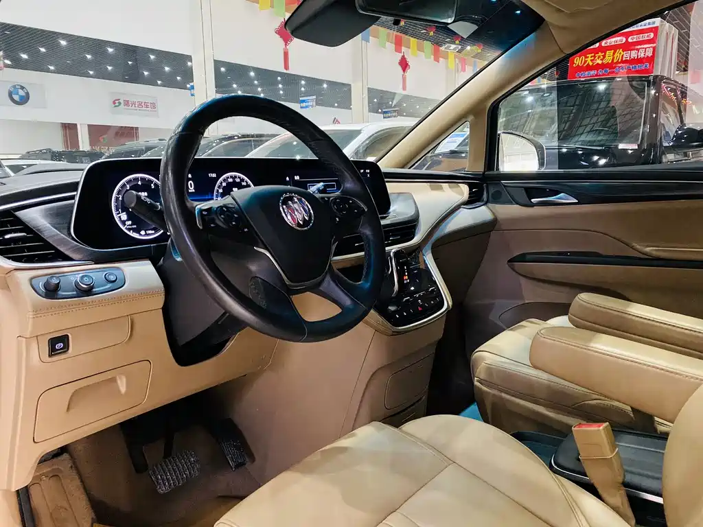 Buick GL8 ES LaCrosse 653 T Premium