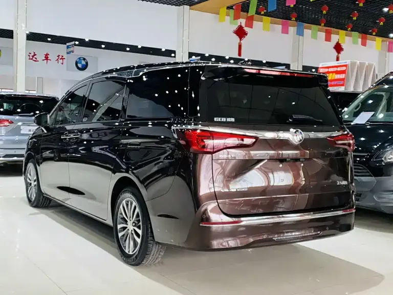 Buick GL8 ES LaCrosse 653 T Premium