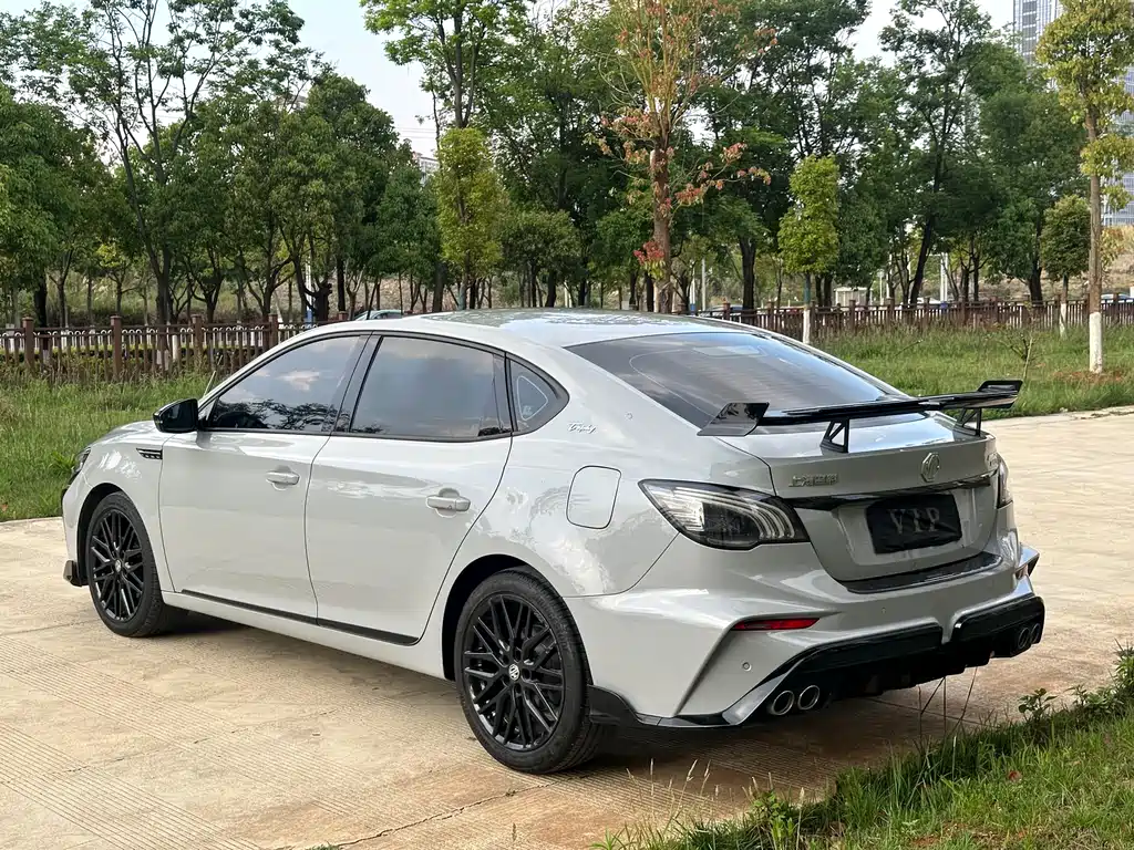 MG6 MG6 2025款 1.5 T XLINE 猎鲨版