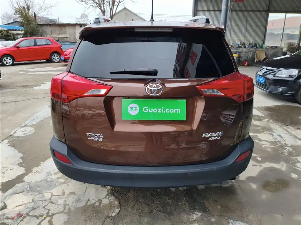 RAV4 2.5 L Auto 4 WD Luxury