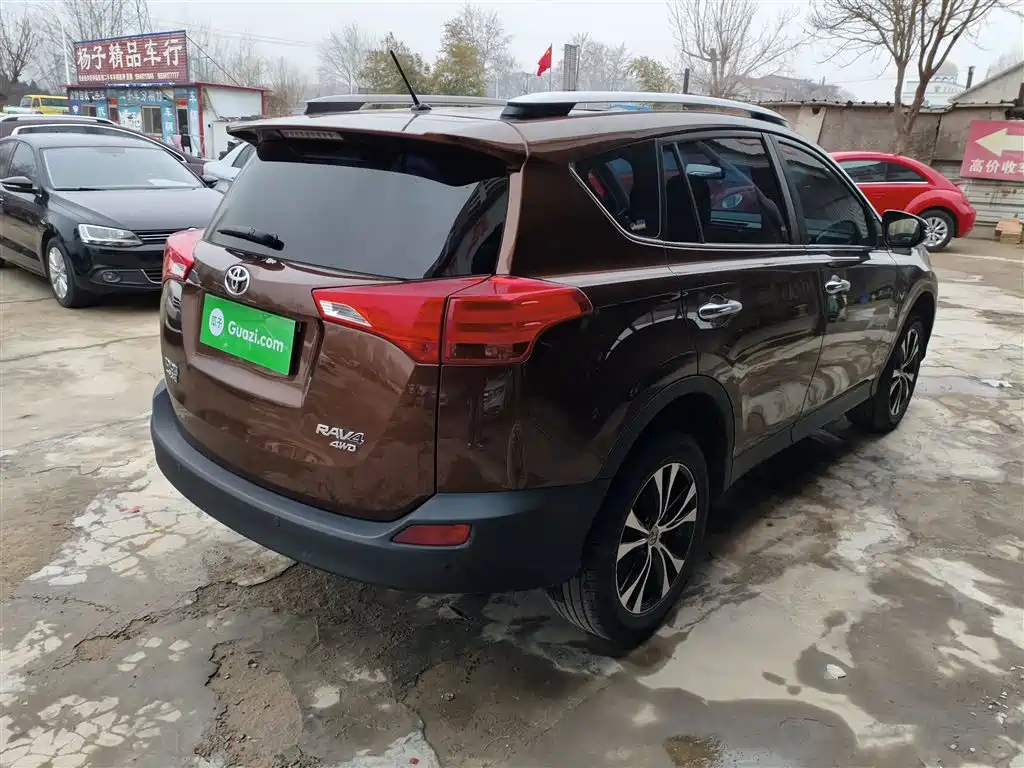 RAV4 2.5 L Auto 4 WD Luxury