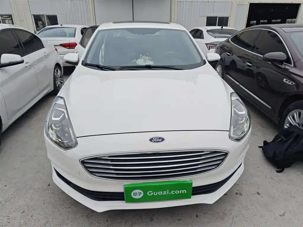 Escort Facelift 1.5 L Auto Joy CN-VI