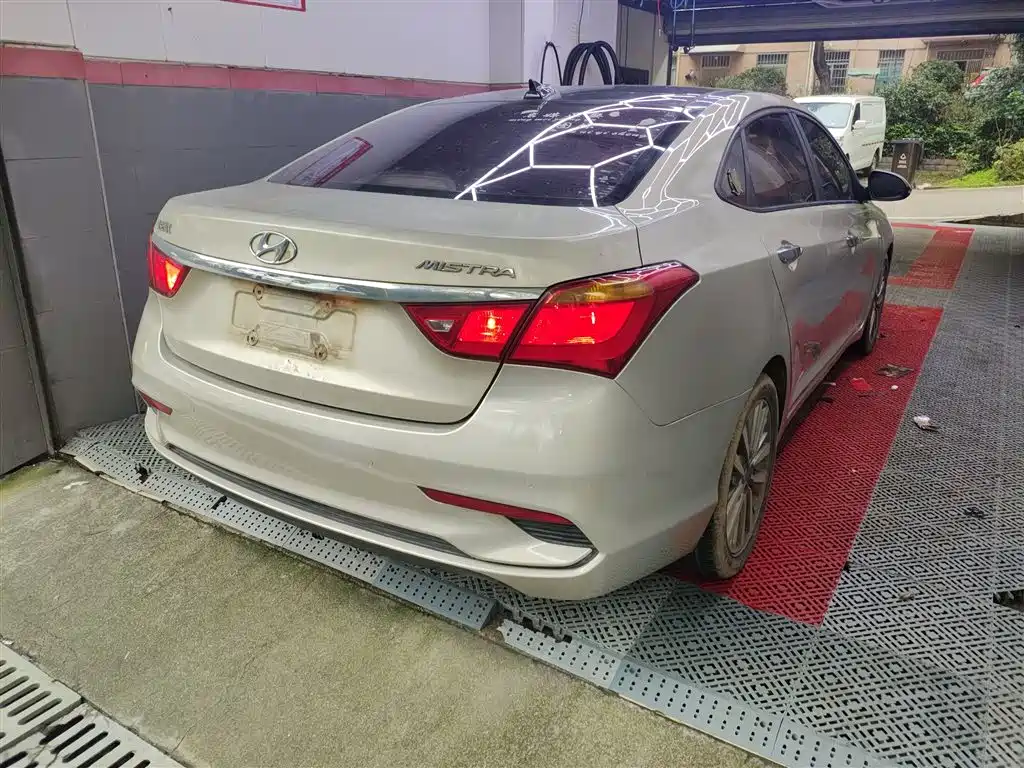 Mistra 1.8 L Auto Intelligent GLS CN-V