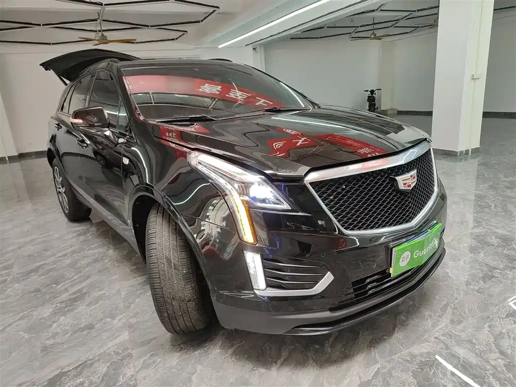 Cadillac XT5 2.0 T 4 WD Luxury (Hummingbird)