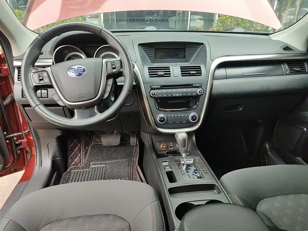 Besturn X80 2.0 L Auto Comfort