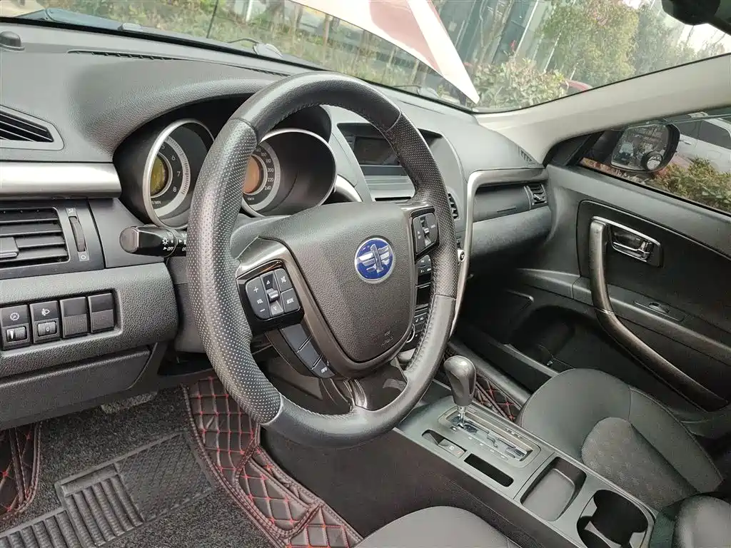 Besturn X80 2.0 L Auto Comfort