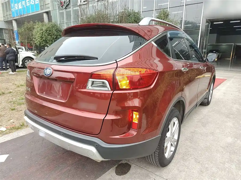 Besturn X80 2.0 L Auto Comfort