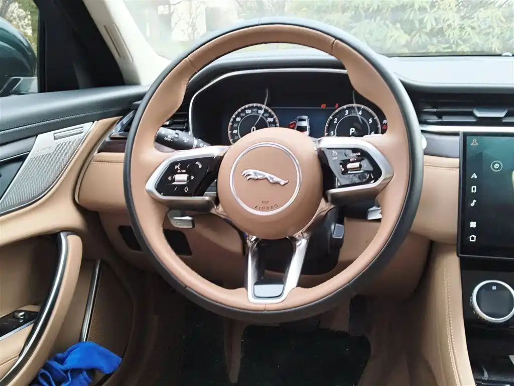 Jaguar XFL 2.0 T P250 2 WD Premium Luxury