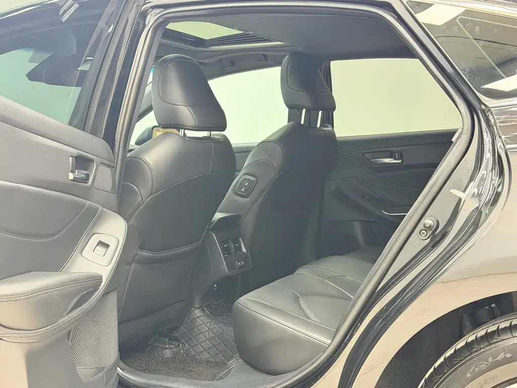 Avalon 2.5 L Luxury