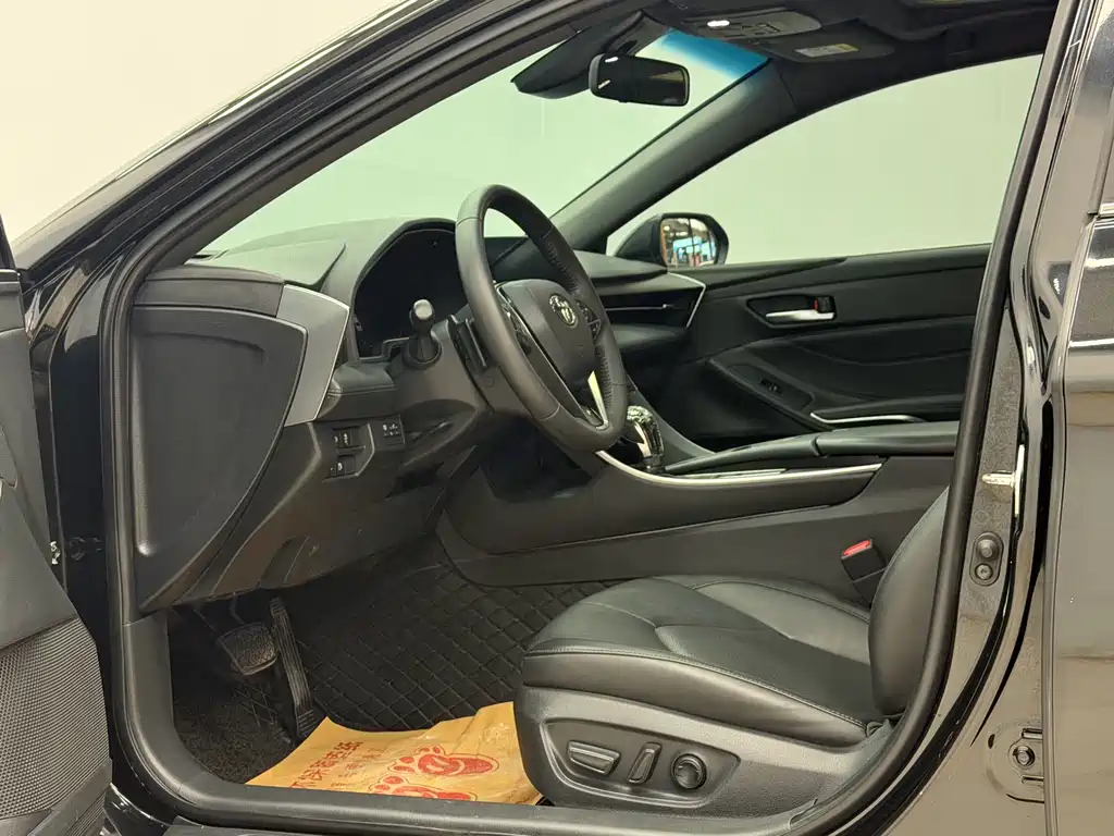 Avalon 2.5 L Luxury