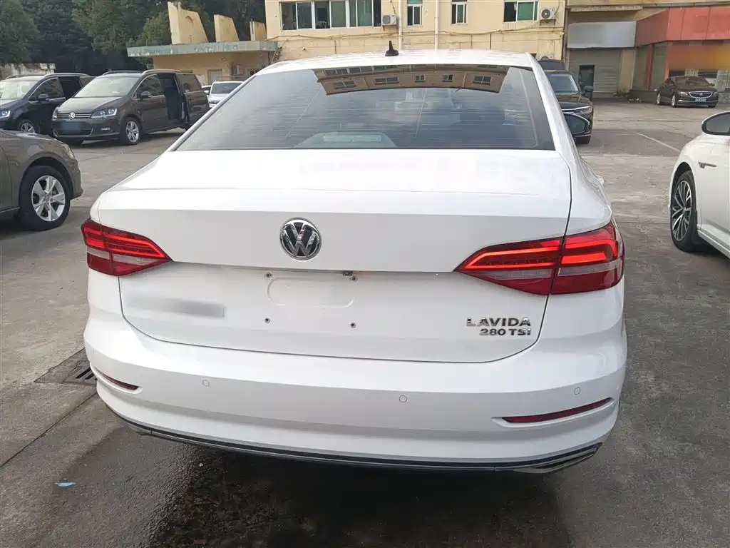 Lavida 280 TSI DSG Comfort CN-V