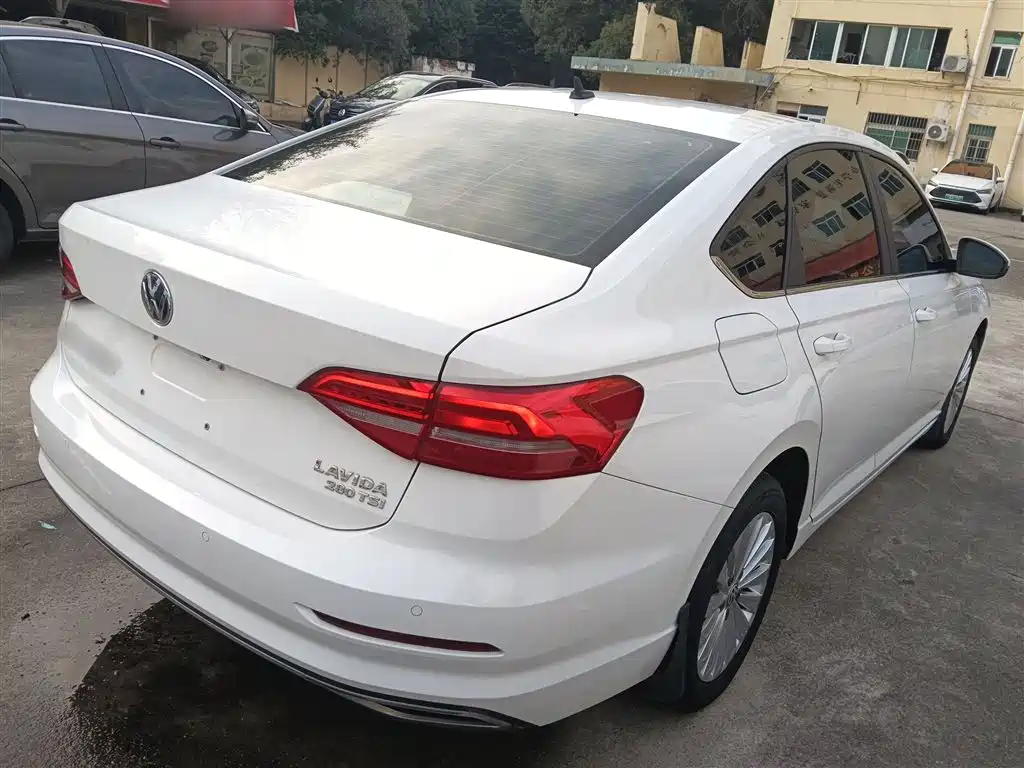 Lavida 280 TSI DSG Comfort CN-V