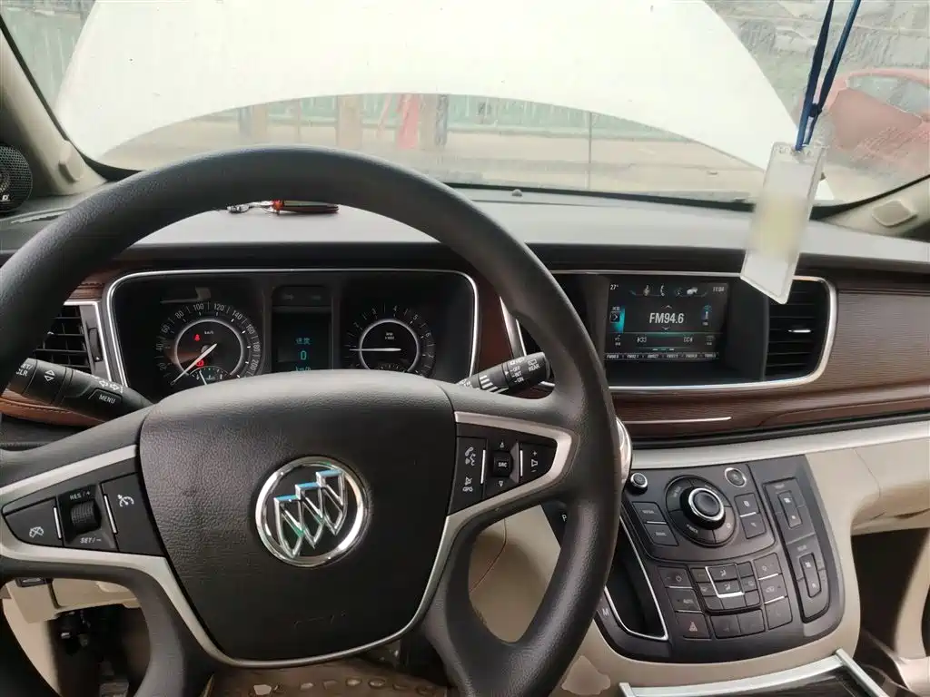 Buick GL8 28 T Comfort CN-VI