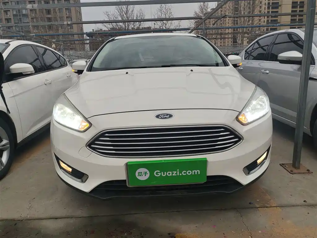 Focus Sedan 1.6 L Auto Style