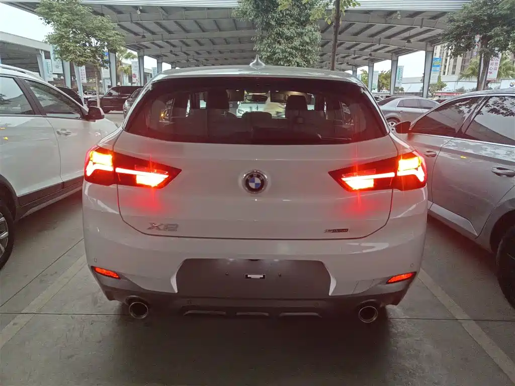 BMW X2 sDrive25 i M Offroad Package