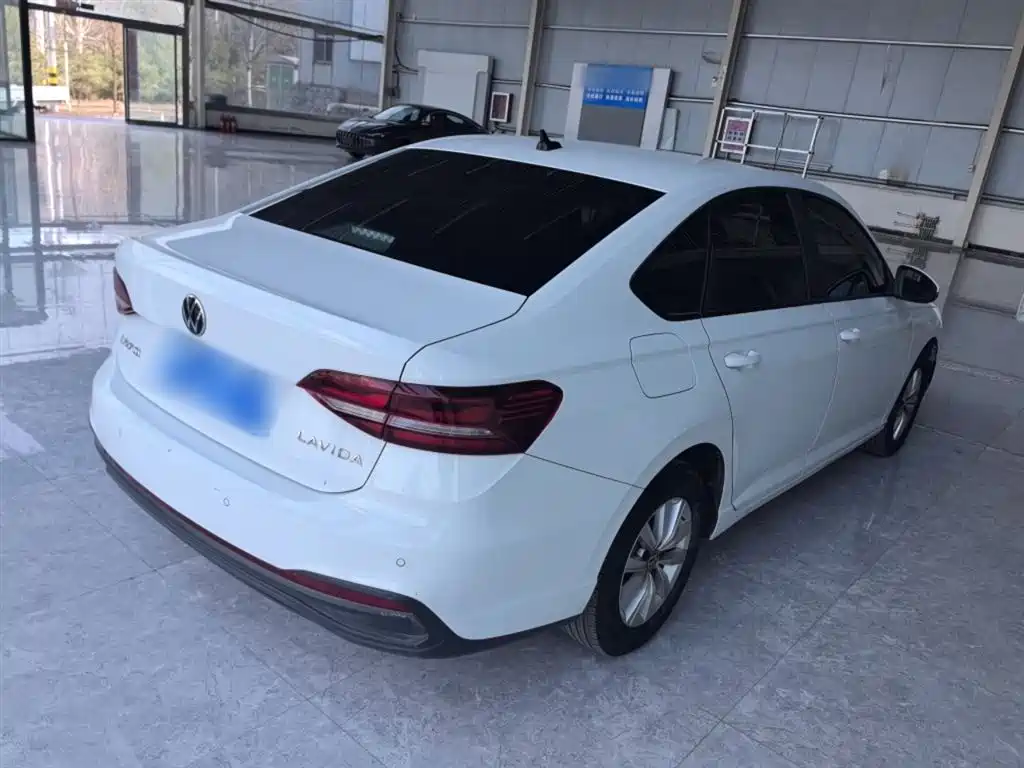 Lavida 1.5 L Auto Comfort