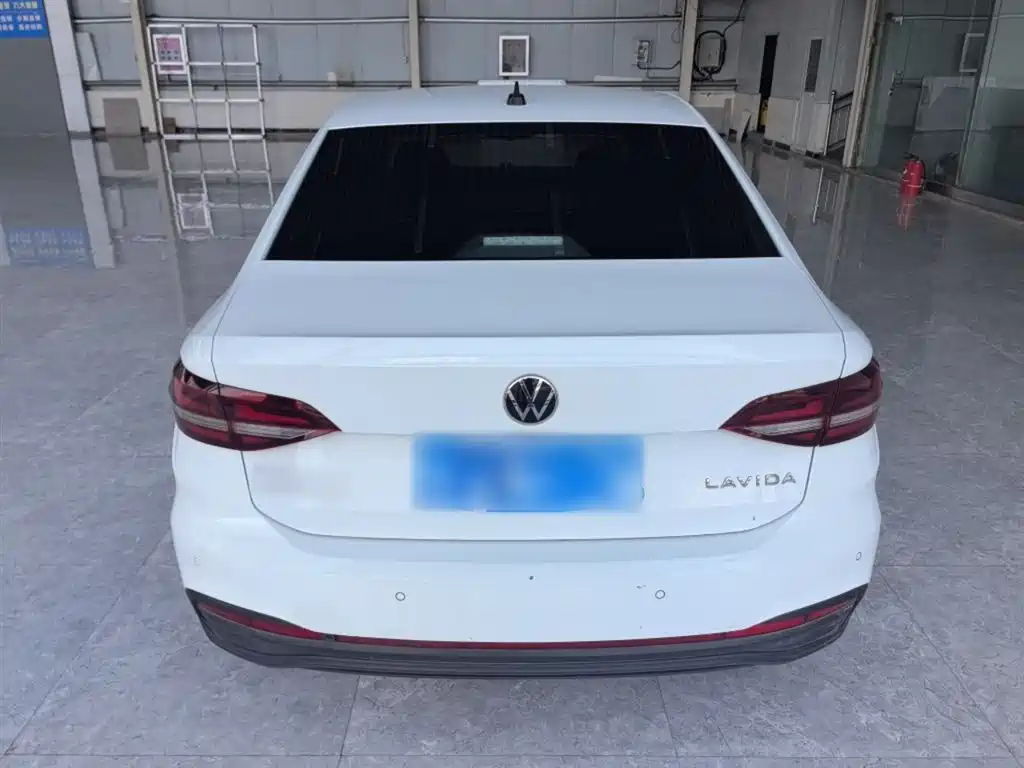 Lavida 1.5 L Auto Comfort