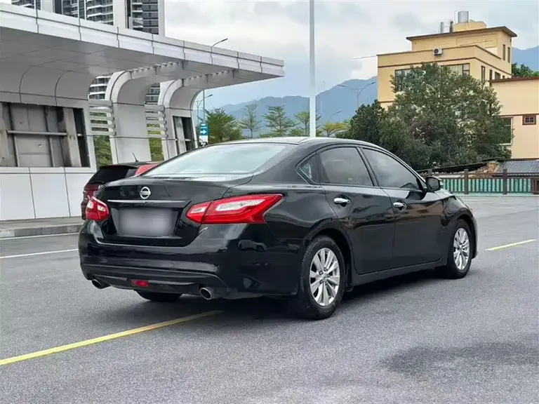 Nissan Teana Facelift 2.0 L XL Comfort