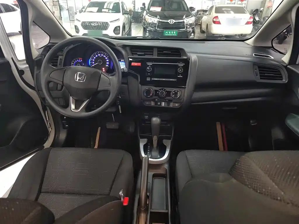 Fit 1.5 L LXS CVT Comfort Sunroof