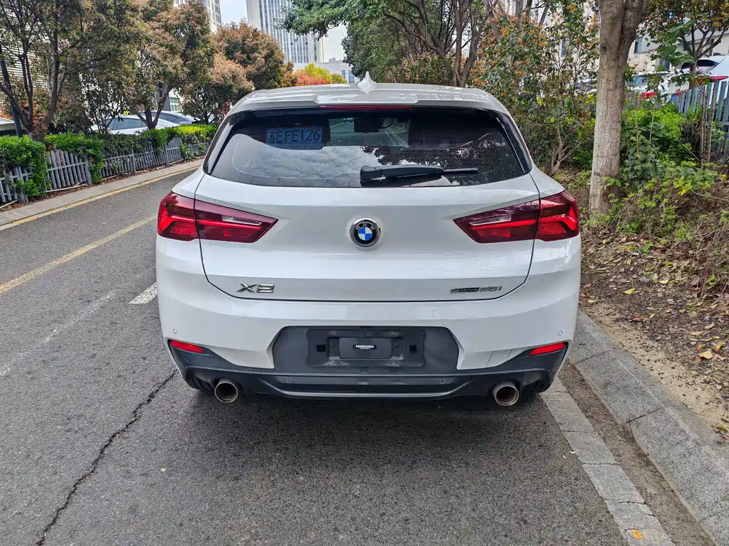 BMW X2 sDrive25 i M Offroad Package