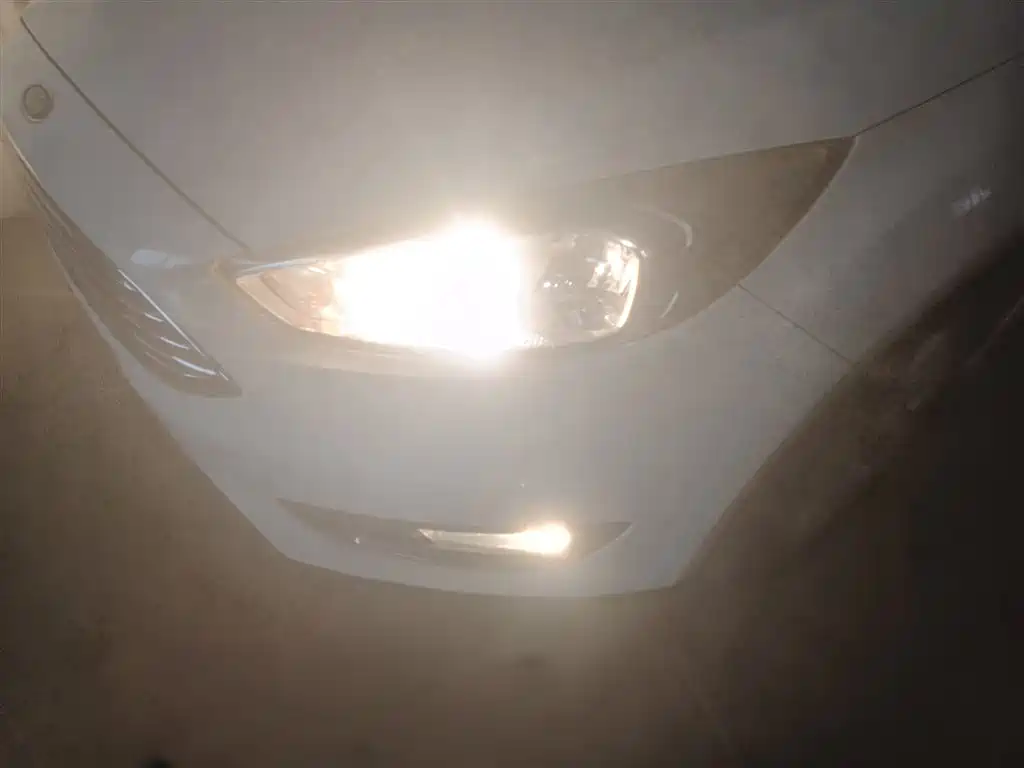 Focus Sedan 1.6 L Auto Style Smart Travel