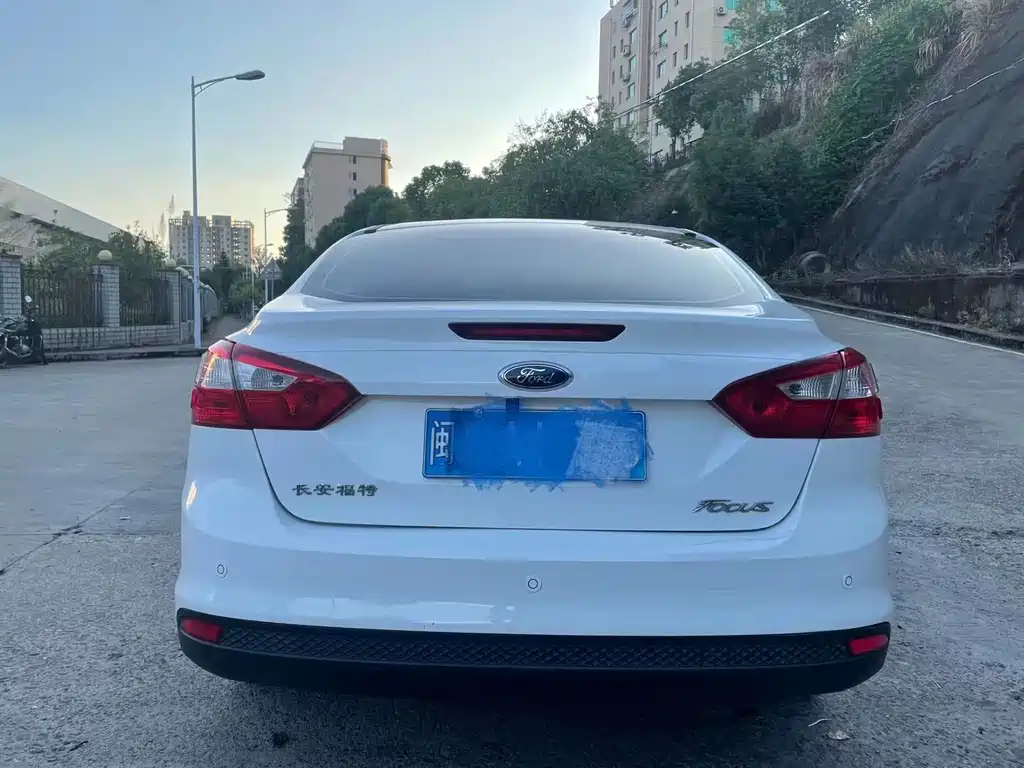 Focus Sedan 1.6 L Auto Style