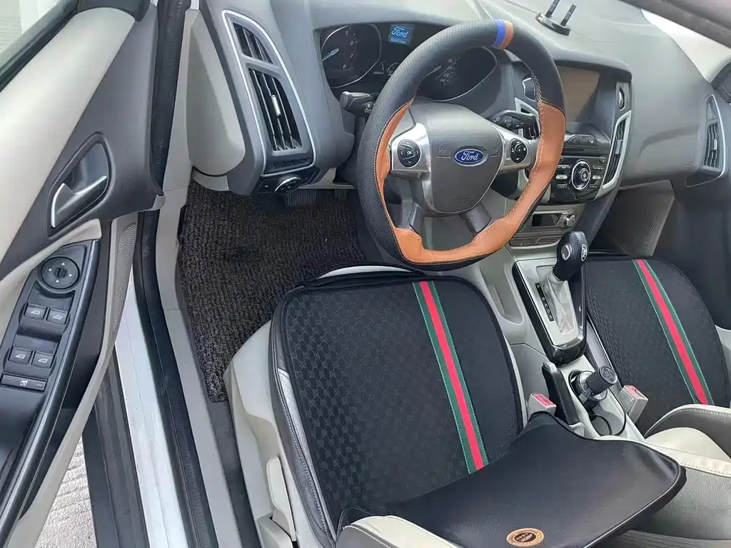 Focus Sedan 1.6 L Auto Style