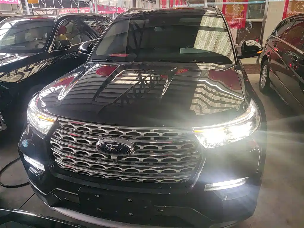 Explorer EcoBoost 285 4 WD Titanium 7-seat