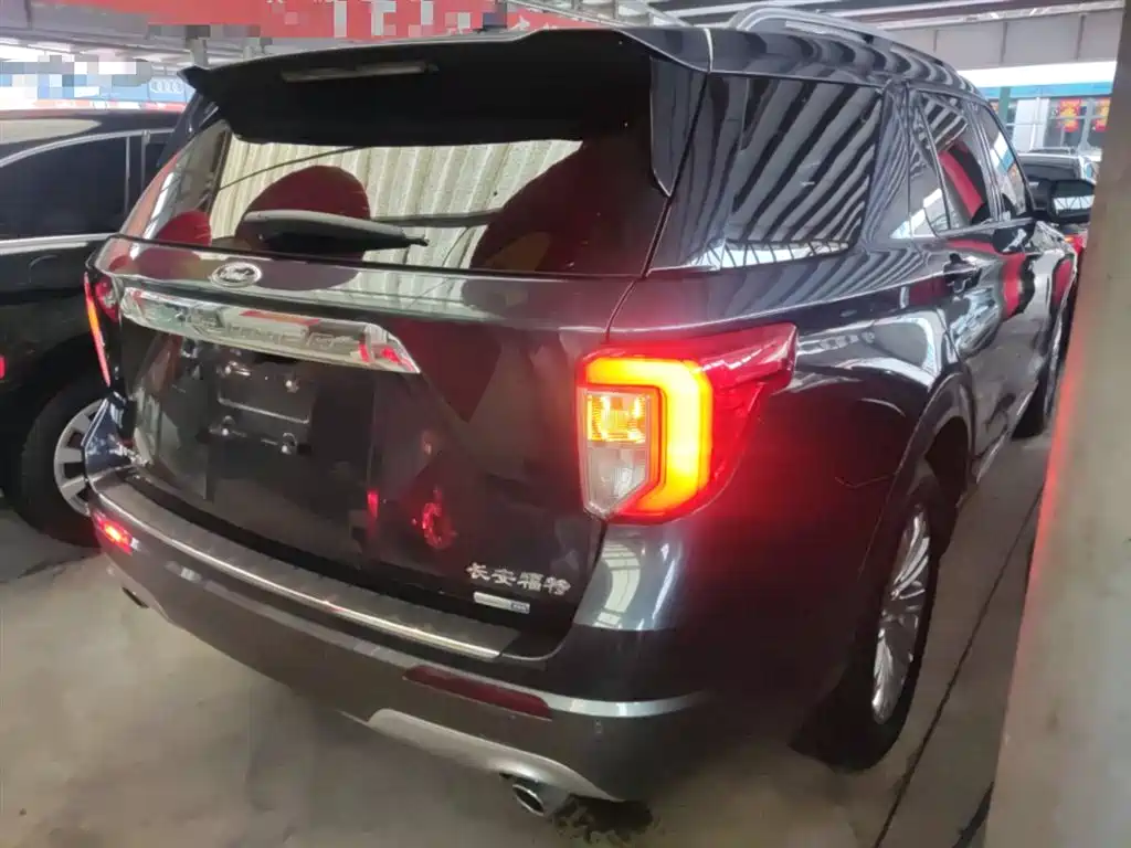 Explorer EcoBoost 285 4 WD Titanium 7-seat