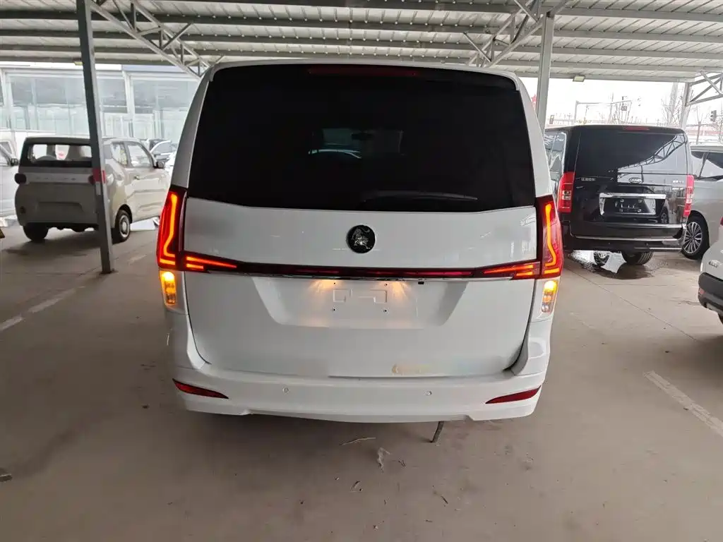 Fengxing M7 风行M7 2021款 1.8 T 手动尊享型