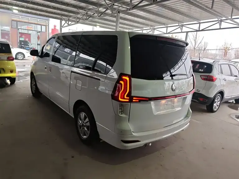 Dongfeng Fengxing M7 风行M7 2021款 1.8 T 手动尊享型