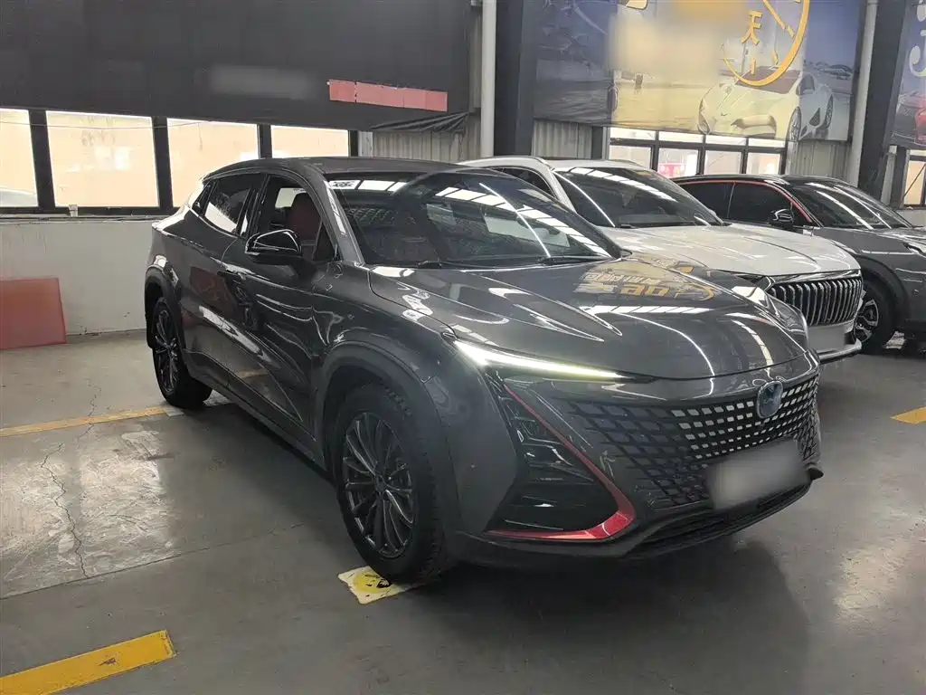Changan UNI-T 1.5 T Luxury
