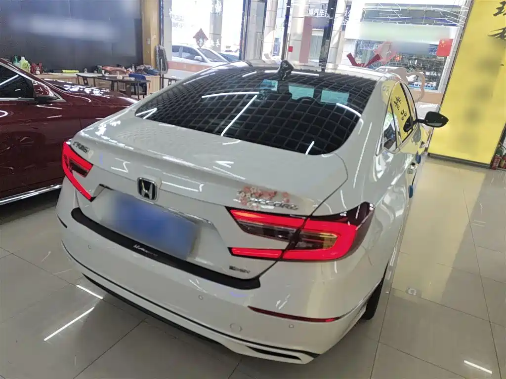 Accord Sharp· Hybrid 2.0 L Sharp Leading