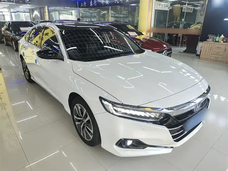 Honda Accord Sharp· Hybrid 2.0 L Sharp Leading