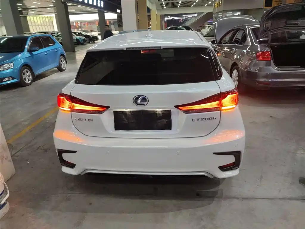 Lexus CT CT200 h Elite Mono CN-VI