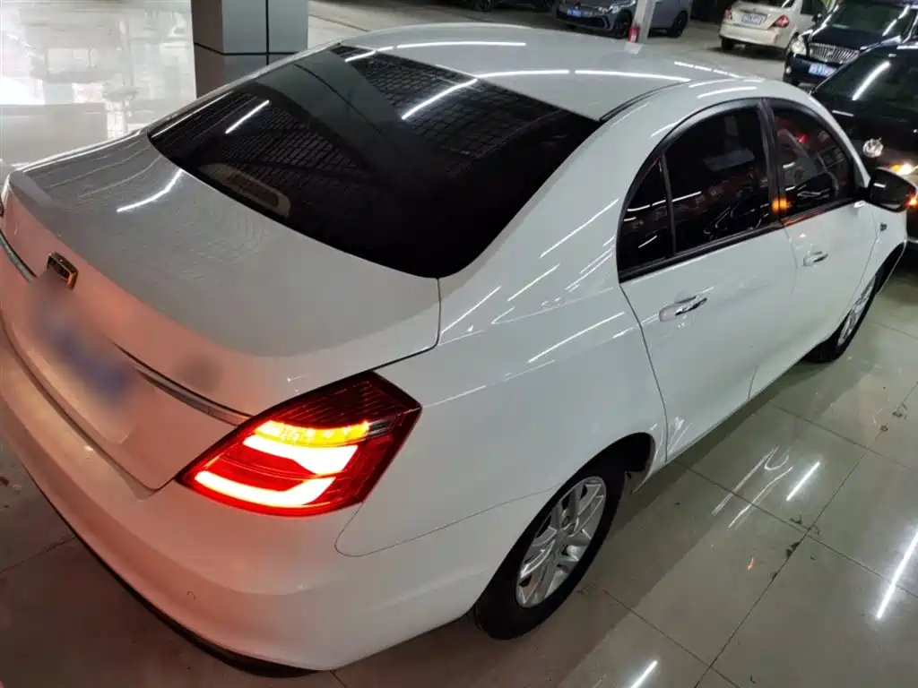 Emgrand Sedan Million 1.5 L Manual Luxury