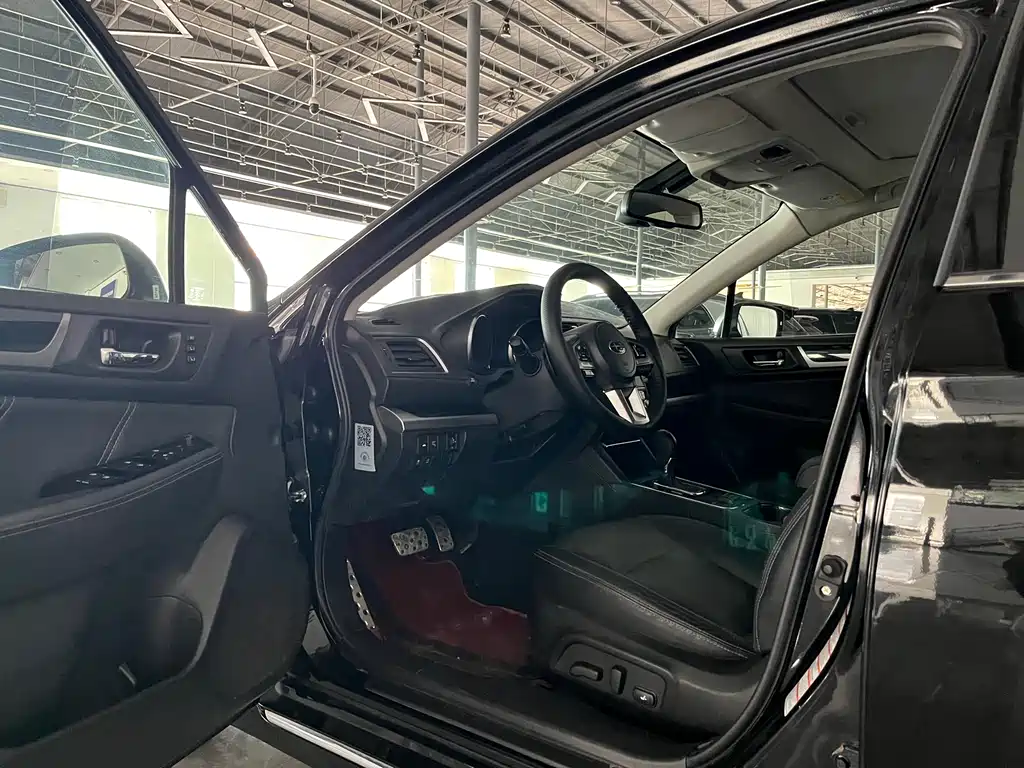 Legacy 2.5 i AWD Glory