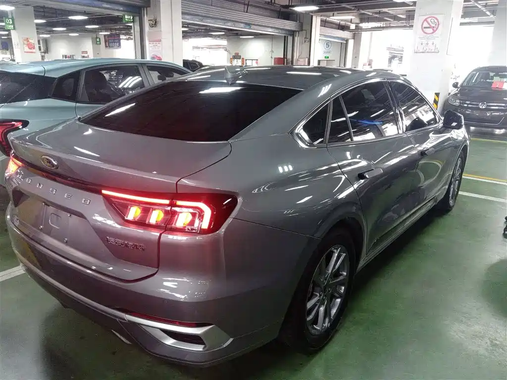 Mondeo EcoBoost 180 Luxury