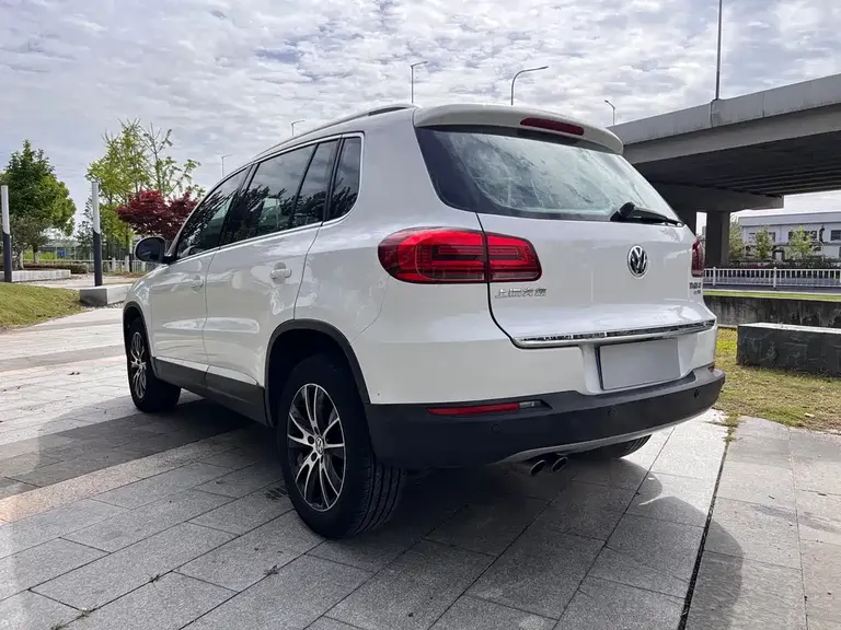 Volkswagen Tiguan 300 TSI Auto 2 WD Luxury