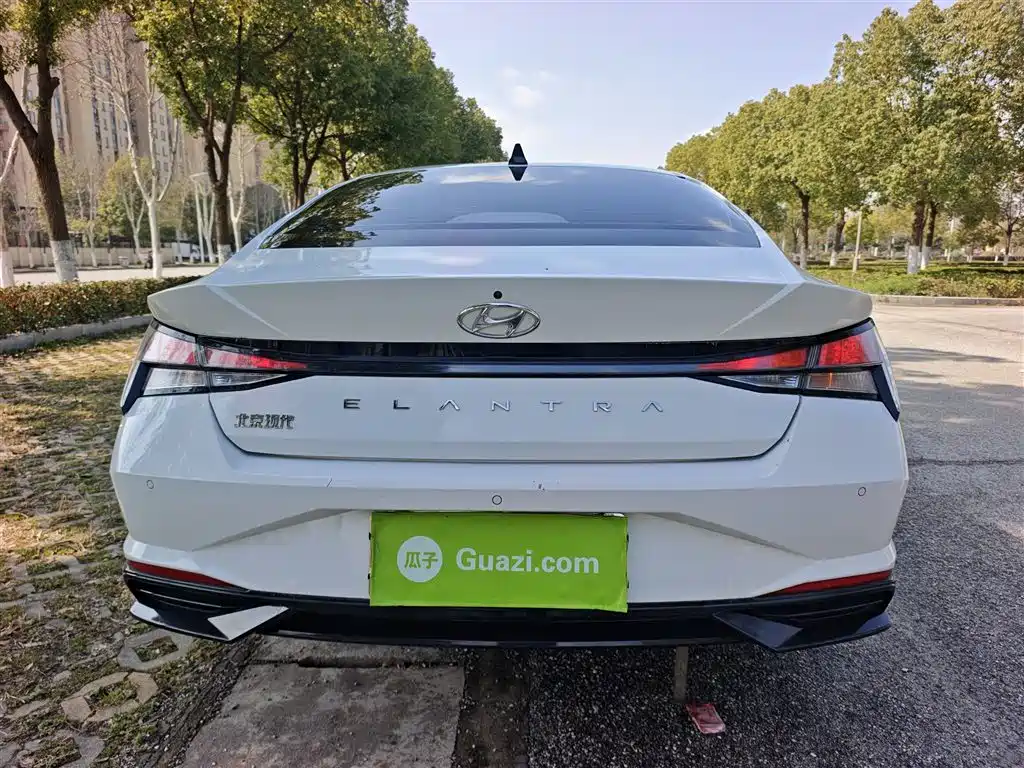 Elantra 1.5 L CVT GLX Elite