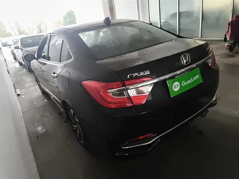 Honda Crider 1.8 L CVT Luxury