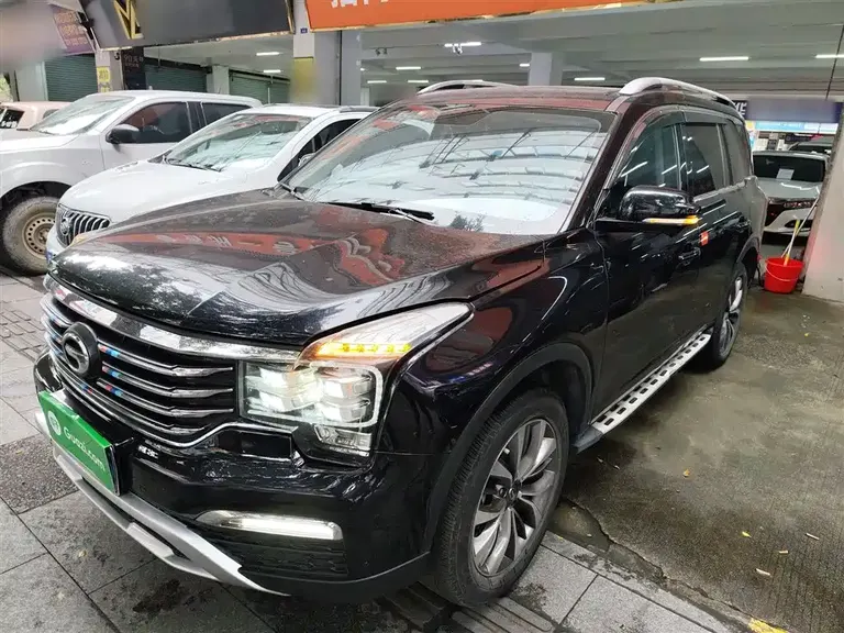 GAC Trumpchi GS8 320 T 2 WD Luxury Connected (7-seat)