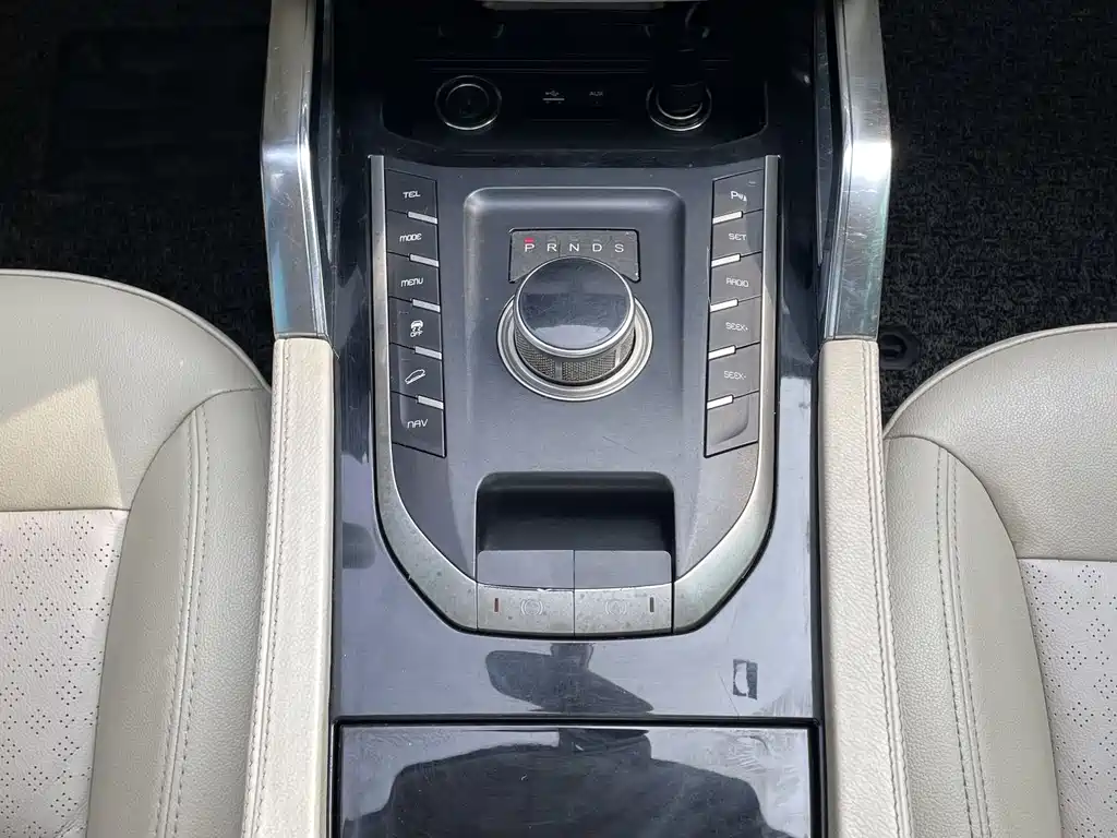 Zotye T700 1.8 T DCT Premium